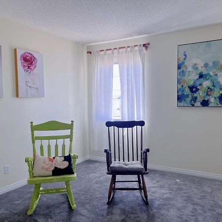 Calgary Mountain Gorgeous Single House Close Airport & Free Parking YYC Exterior photo