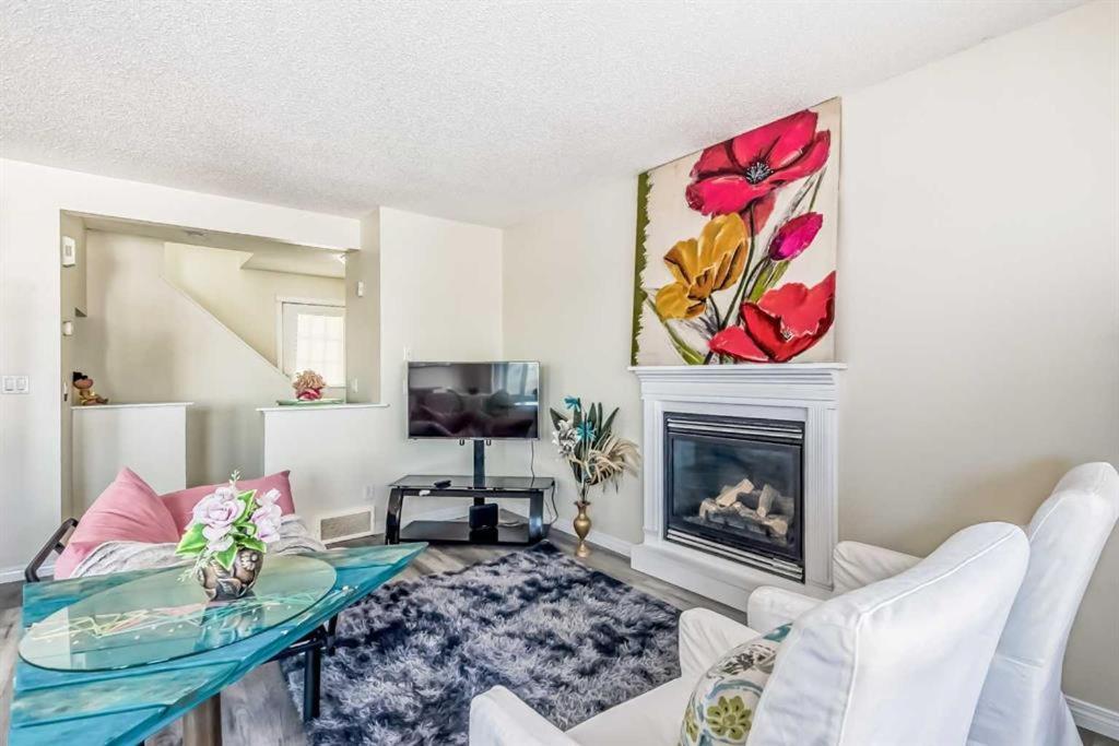 Calgary Mountain Gorgeous Single House Close Airport & Free Parking YYC Exterior photo
